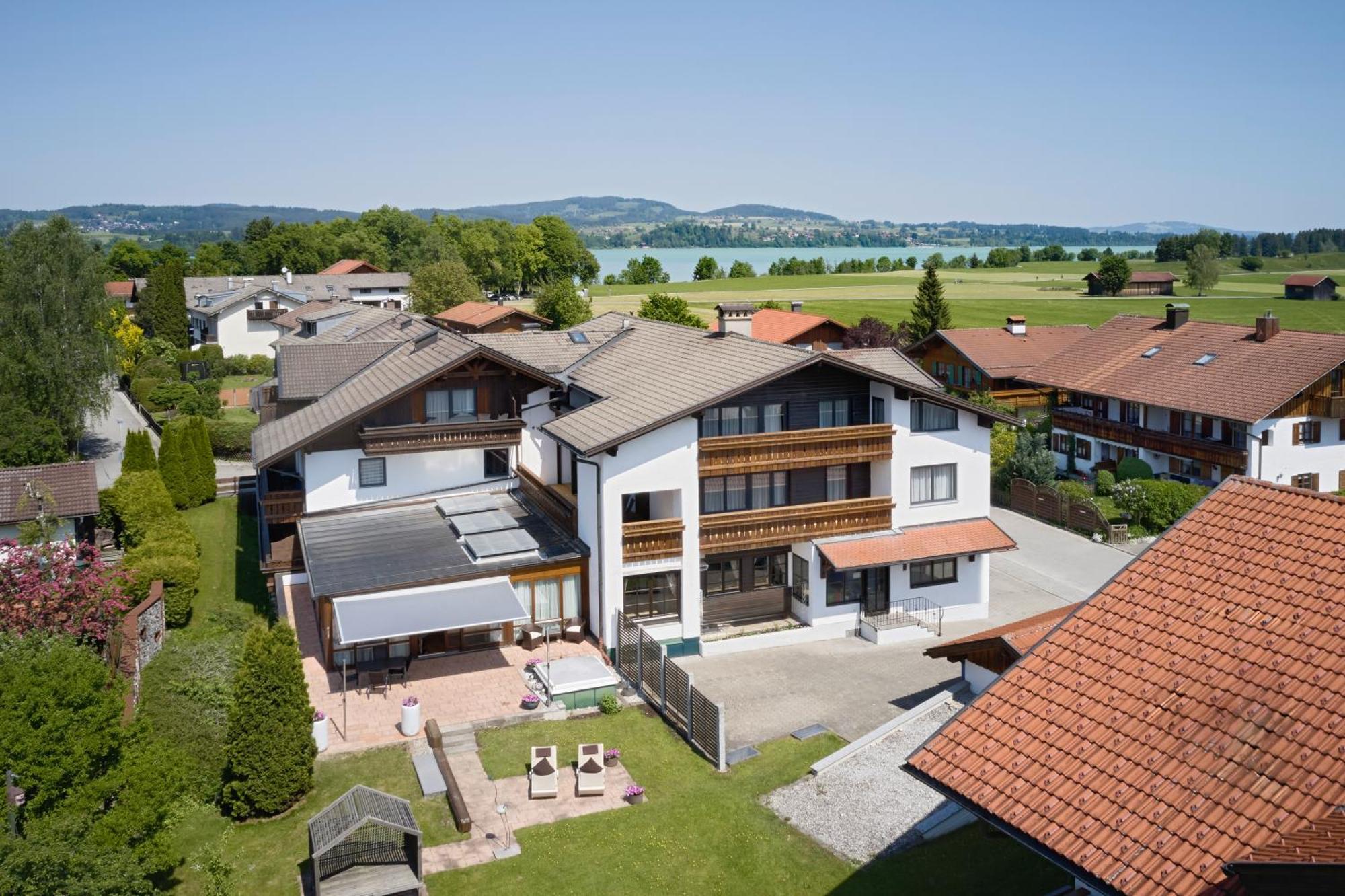 Maximilian Appartements Schwangau Exterior photo